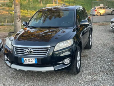 Usata Toyota RAV4 Executive 150 CV (110 kW) 2011 Grigio SUV
