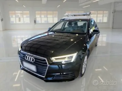 Käytetty Audi A4 Ambiente 190 HP (139 kW) 2019 Musta Farmari