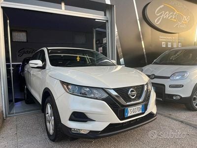 Usata Nissan Qashqai N-Connecta 131 CV (96 kW) 2018 Bianco SUV