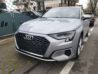 Usata Audi A3 116 CV (85 kW) 2021 Argento Berlina
