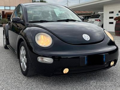 Usata VW New Beetle 90 CV (66 kW) 2004 Nero Utilitaria