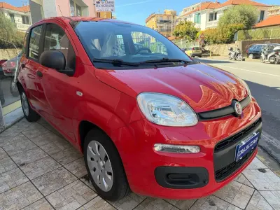 Usata Fiat Panda Easy 69 CV (50 kW) 2016 Rosso Utilitaria