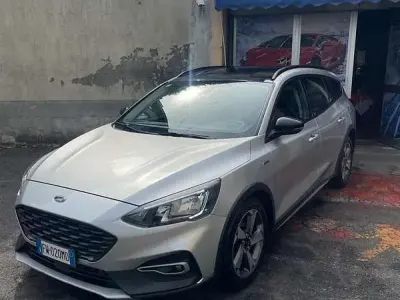 Usata Ford Focus Active 125 CV (91 kW) 2019 Grigio Station wagon