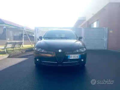 Usata Alfa Romeo 147 116 CV (85 kW) 2008 Nero Utilitaria