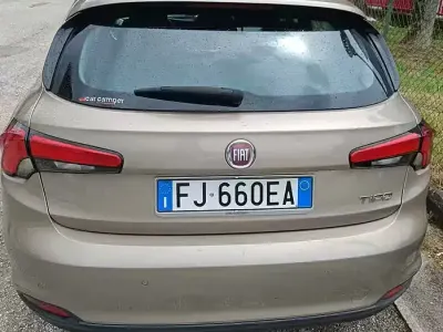 Usata Fiat Tipo 120 CV (88 kW) 2017 Giallo Berlina