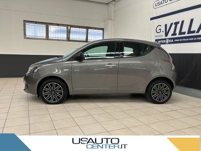 usata Lancia Ypsilon Ypsilon III 20211.0 hybrid Gold s&s 70cv