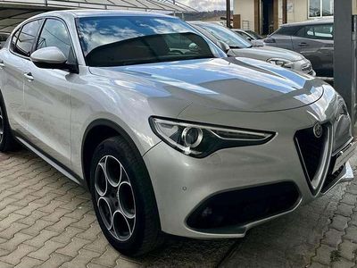 Usata Alfa Romeo Stelvio Lusso 209 CV (153 kW) 2018 Argento SUV