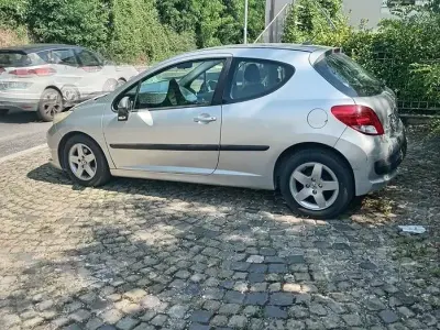 Usata Peugeot 207 73 CV (53 kW) 2009 Berlina