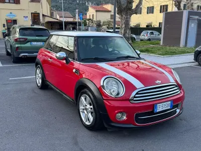 Usata Mini Cooper D 111 CV (81 kW) 2010 Utilitaria