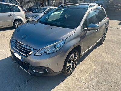 Usata Peugeot 2008 Allure 100 CV (73 kW) 2016 Grigio SUV