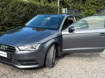 Usata Audi A3 Attraction 110 CV (80 kW) 2016 Grigio Berlina
