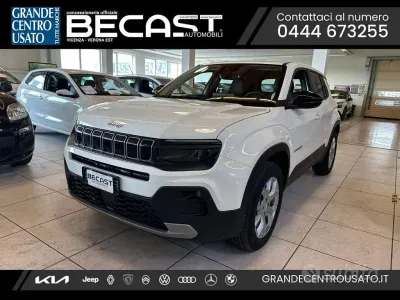 Usata Jeep Avenger Altitude 101 CV (74 kW) 2025 Bianco pastello SUV