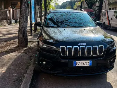 Używany Jeep Cherokee Longitude 195 KM (143 kW) 2019 Czarny SUV