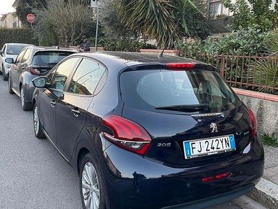Usata Peugeot 208 2017 Blu Utilitaria