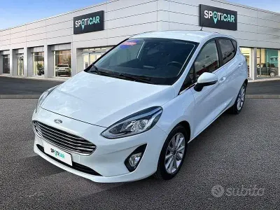 Usata Ford Fiesta Titanium 86 CV (63 kW) 2018 Bianco Utilitaria