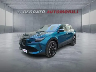 Usata Alfa Romeo Junior 114 kW (156 CV) 2025 Blu SUV