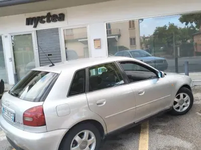 Usata Audi A3 90 CV (66 kW) 2000 Grigio Utilitaria