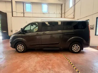 Usata Ford Tourneo 53 CV (38 kW) 2019 Grigio Monovolume
