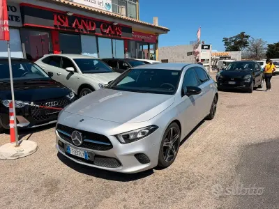Usata Mercedes A180 116 CV (85 kW) 2019 Grigio Berlina