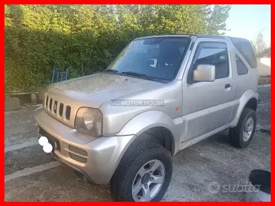 Usata Suzuki Jimny 85 CV (62 kW) 2009 Grigio SUV