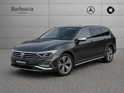 Usata VW Passat Alltrack 200 CV (147 kW) 2023 Grigio Station wagon