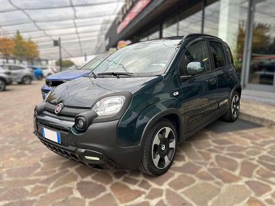Usata Fiat Panda Cross Cross 69 CV (50 kW) 2025 Verde foresta Utilitaria