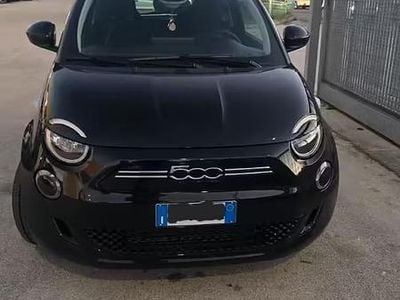 Usata Fiat 500e 42 kW (58 CV) 2024 Nero Utilitaria