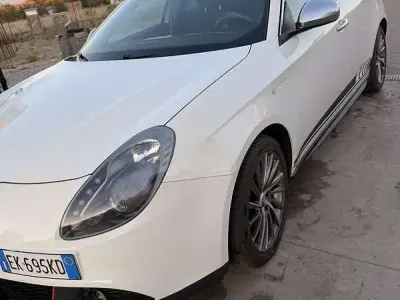 Usata Alfa Romeo Giulietta Progression 170 CV (125 kW) 2011 Utilitaria