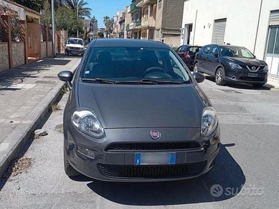 Gebraucht Fiat Punto Street 77 PS (56 kW) 2013 Grau Kleinwagen