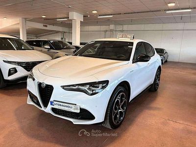 Usata Alfa Romeo Stelvio Veloce 210 CV (154 kW) 2024 Bianco SUV