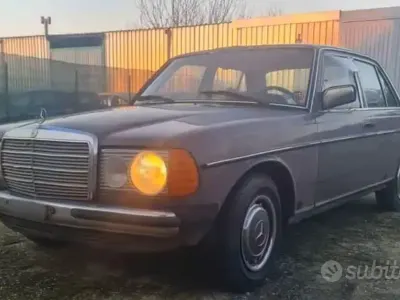 Usata Mercedes 200 1970
