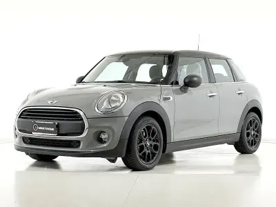 Usata Mini One D Business 95 CV (69 kW) 2017 Grigio scuro Utilitaria