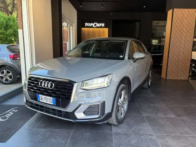 Usata Audi Q2 Advanced 116 CV (85 kW) 2020 Grigio SUV