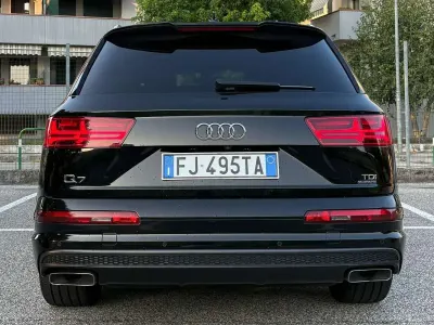 Usata Audi Q7 Business Plus 272 CV (200 kW) 2017 Nero SUV