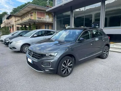 Usata VW T-Roc Style 116 CV (85 kW) 2018 Tetto nero SUV
