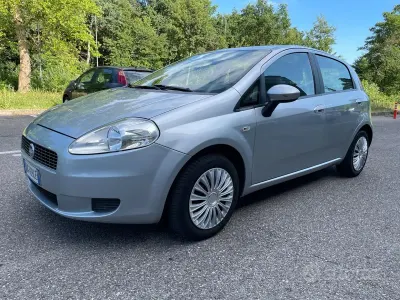 Usata Fiat Grande Punto Active 65 CV (47 kW) 2007 Grigio Utilitaria