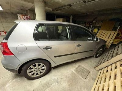Usata VW Golf IV 105 CV (77 kW) 2005 Grigio Berlina