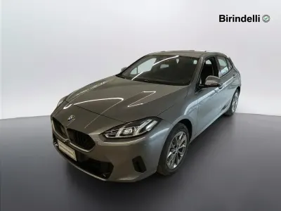 Usata BMW 118 Shadowline 150 CV (110 kW) 2024 Skyscraper grey metallic Utilitaria