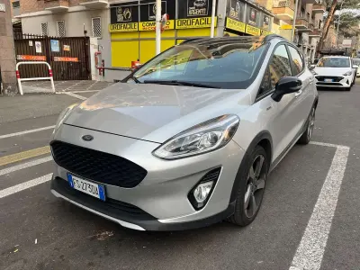 Usata Ford Fiesta Active 86 CV (63 kW) 2018 Argento Utilitaria