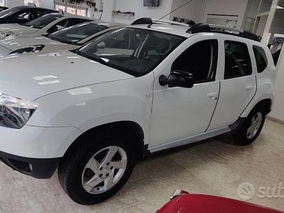 Usata Dacia Duster Ambiance 90 CV (66 kW) 2011 Bianco SUV