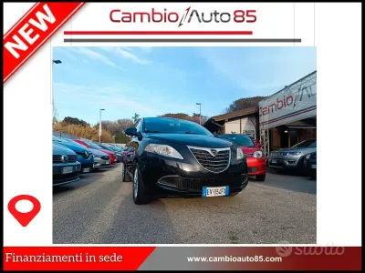 Usata Lancia Ypsilon Platinum 69 CV (50 kW) 2014 Nero Utilitaria
