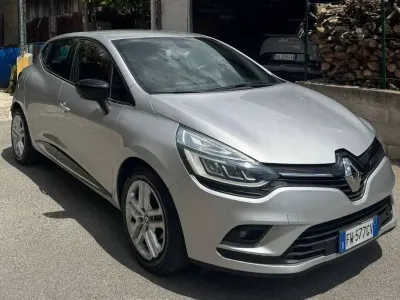 Usata Renault Clio IV Life 90 CV (66 kW) 2019 Argento Berlina