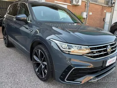 Usata VW Tiguan R-line 150 CV (110 kW) 2022 Grigio SUV