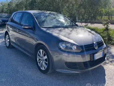 Usata VW Golf VI 105 CV (77 kW) 2011 Utilitaria