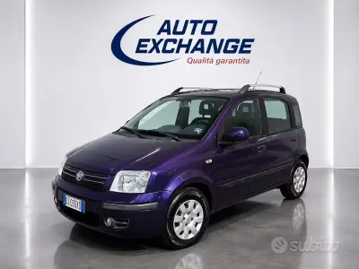 Usata Fiat Panda Emotion 75 CV (55 kW) 2011 Viola Utilitaria