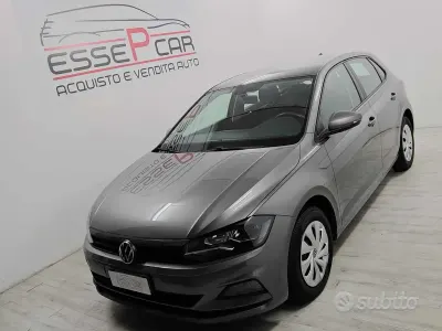 Begagnad VW Polo Comfortline 90 HK (66 kW) 2021 Grå Halvkombi