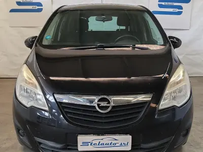 Usata Opel Meriva Cosmo 95 CV (69 kW) 2011 Nero Monovolume