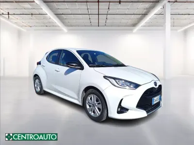 Usata Mazda 2 116 CV (85 kW) 2022 Bianco pastello Utilitaria