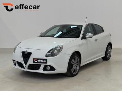 Usata Alfa Romeo Giulietta Exclusive 150 CV (110 kW) 2015 Bianco Utilitaria