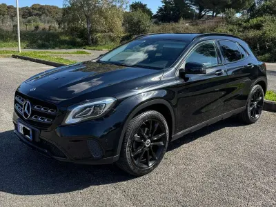 Usata Mercedes GLA200 136 CV (100 kW) 2018 Nero SUV